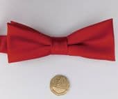 Easy fix red satin narrow bow tie made in England Size 14 to 15 inch pre-tied CD